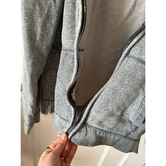 Hollister Women’s size large gray Hoodie - Picture 6 of 12